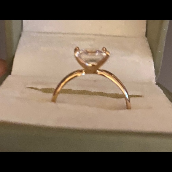 Engagement ring - Picture 5 of 11